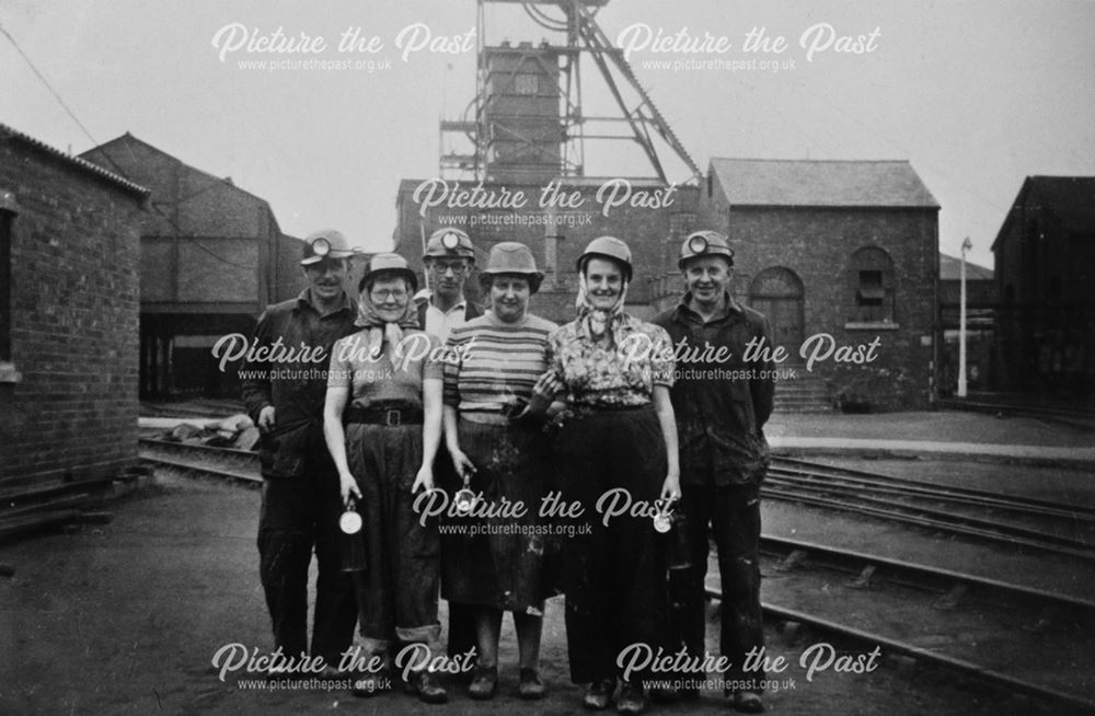 Alfreton Colliery Workers, Meadow Lane, Alfreton, c 1940s