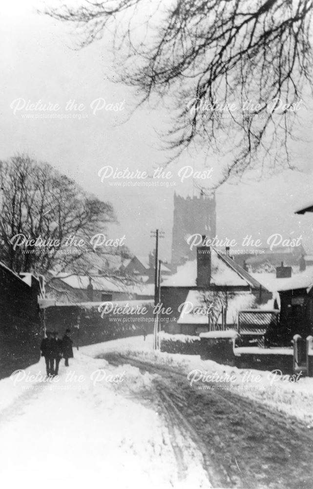 Looking down Ilkeston Road towards St Lawrence's Church, Heanor, c 1900