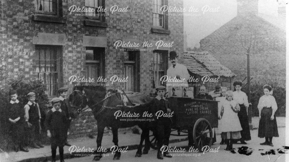 Ice cream seller Mr. Riley at Loscoe Grange c1914