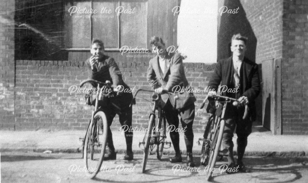 Members of Ripley Clarion Cycle Club 1923