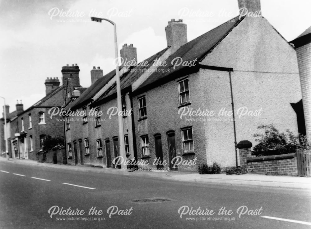 Cottages on Heanor Road