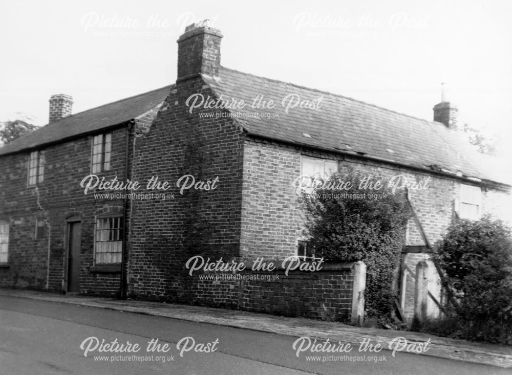 Old houses on the corner of Heanor Road and Nottingham Road