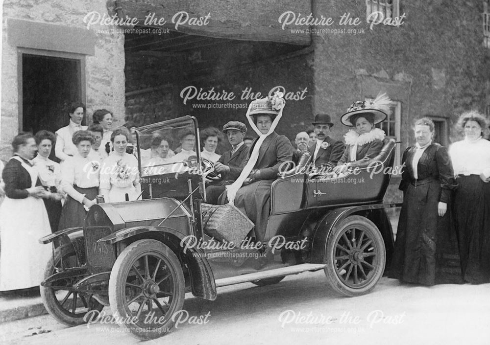 Wedding of George Slack and Florence Byard of Bullbridge, 1909