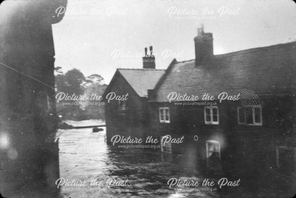 Flooding in Duffield, 1932