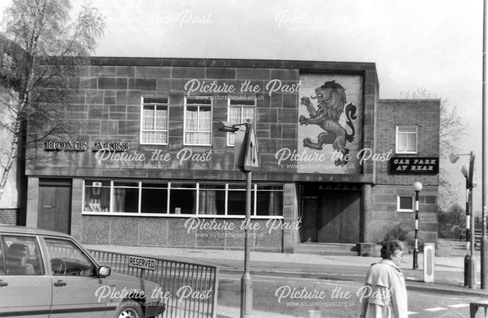 The Red Lion public house, Market Place, Ripley, early 1980s