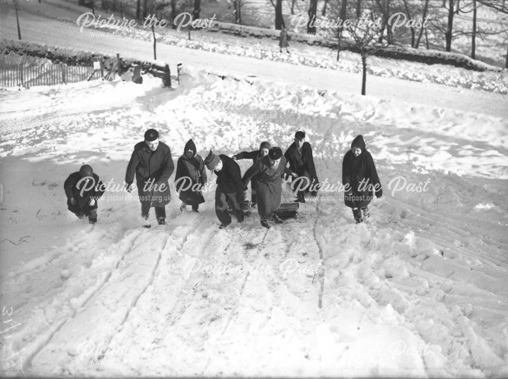 Sledging in Buxton