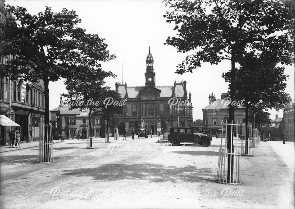 The Market Place, Market Cross and Town Hall, Buxton, c 1930.