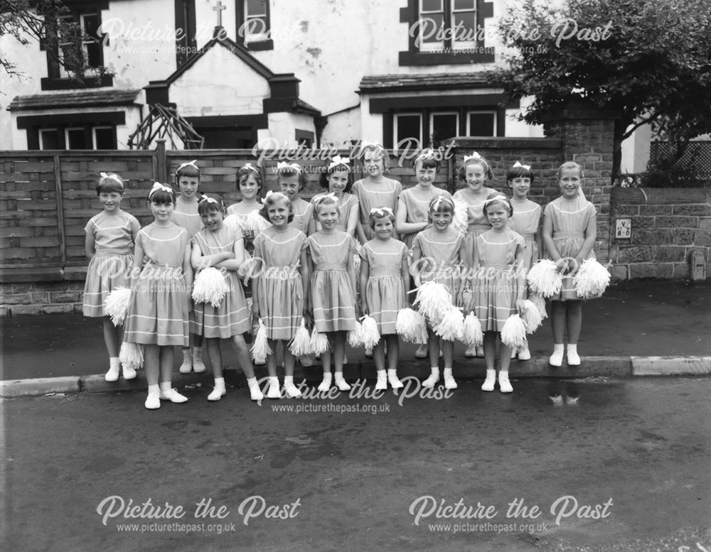 Well dressing -dancing troupe