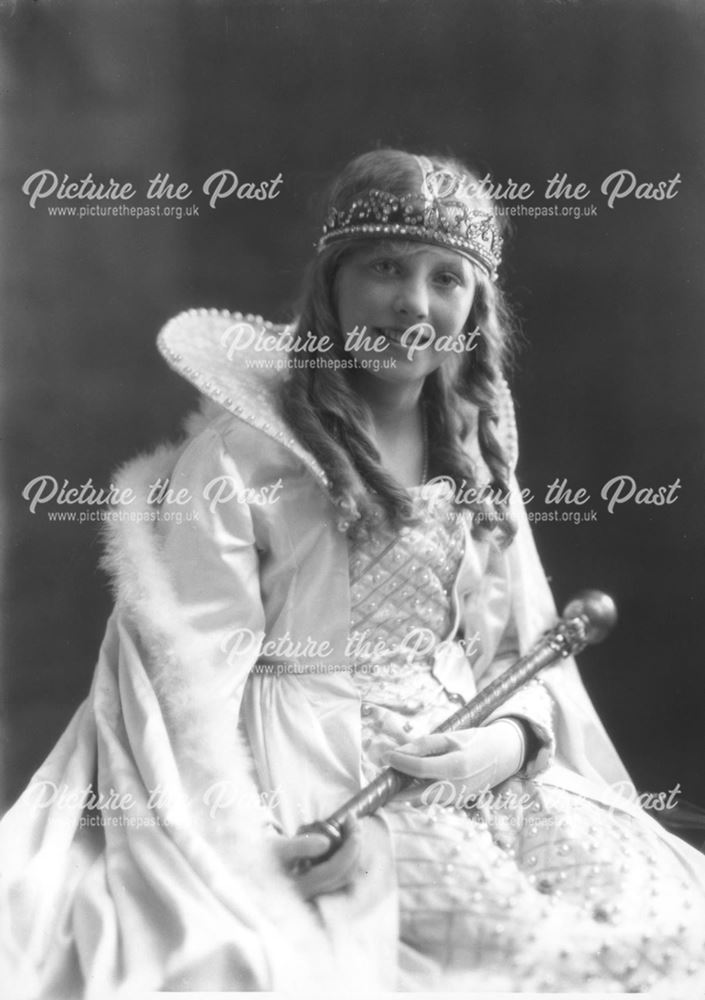 Well dressing -portrait of well dressing Queen