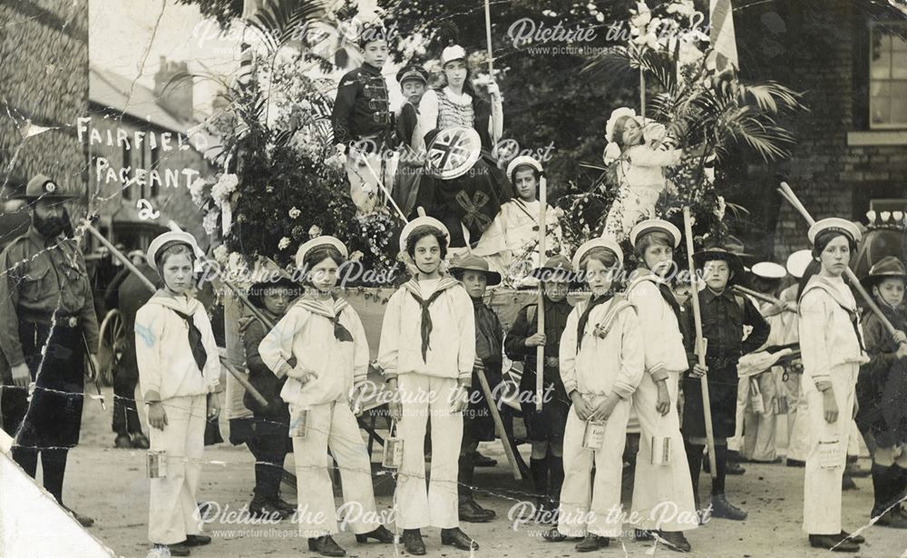 Float decorated for Fairfield Pageant, Fairfield, c 1914 ?
