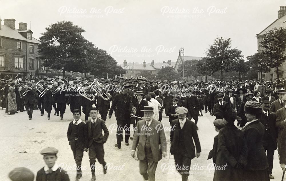 Buxton Territorials, Market Place, Buxton, 1914