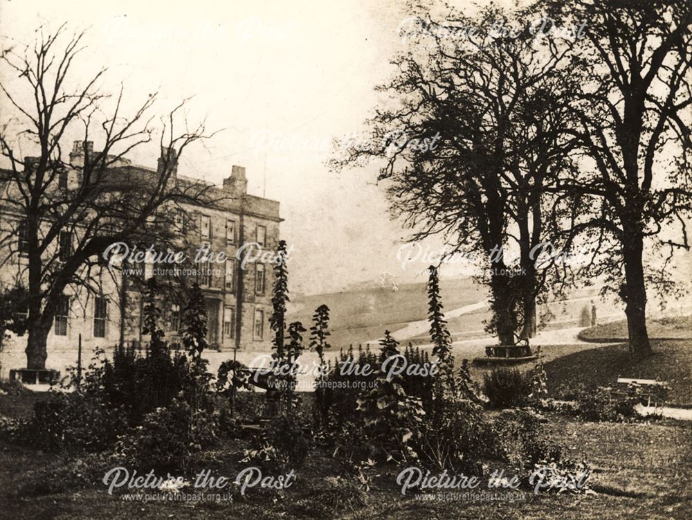 Old Hall corner - note the fountain in the centre of the photograph.