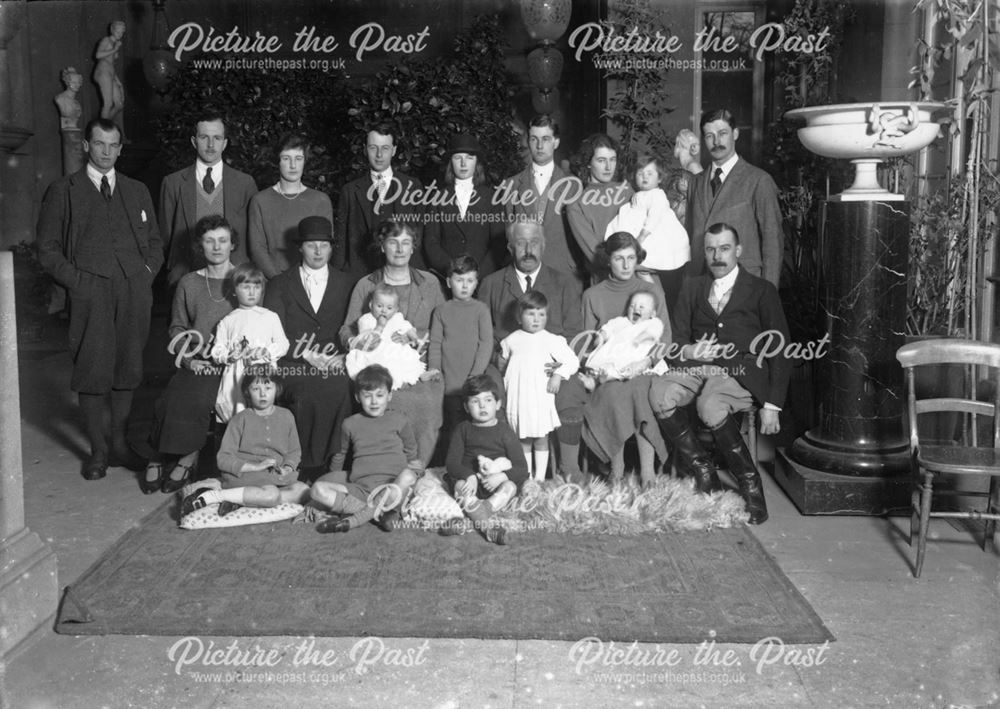 9th Duke of Devonshire and family at Chatsworth, 1924