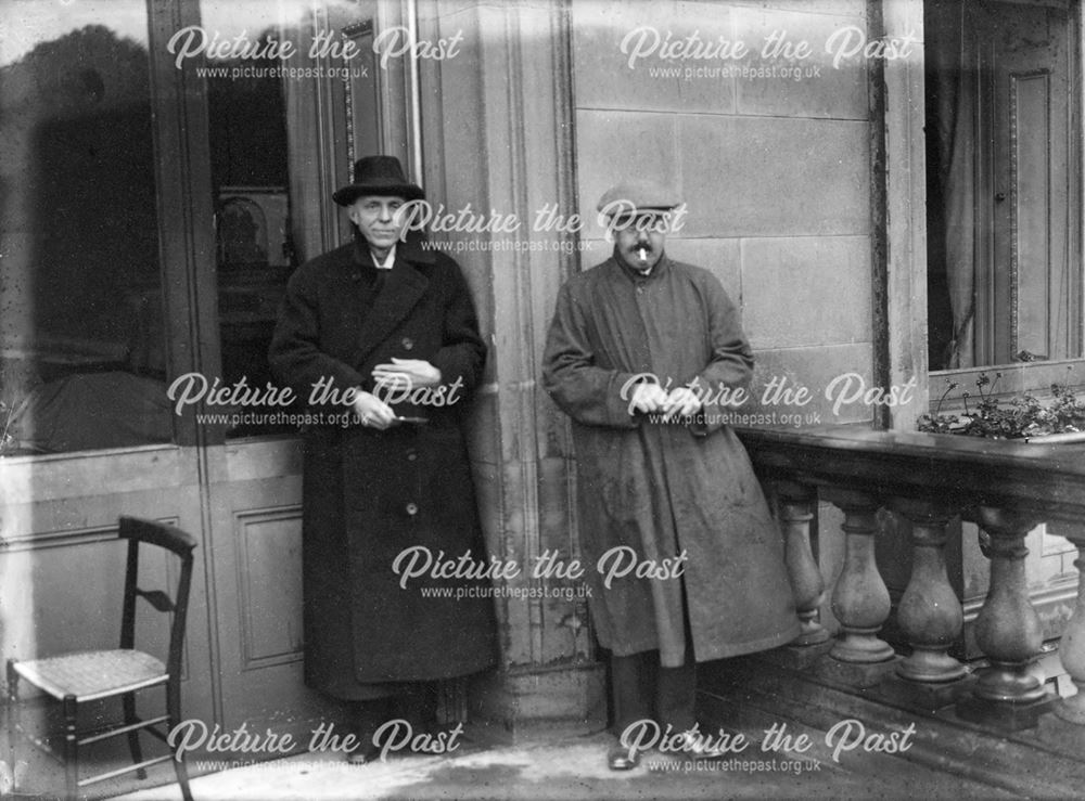 9th Duke of Devonshire with another gentleman, 1921