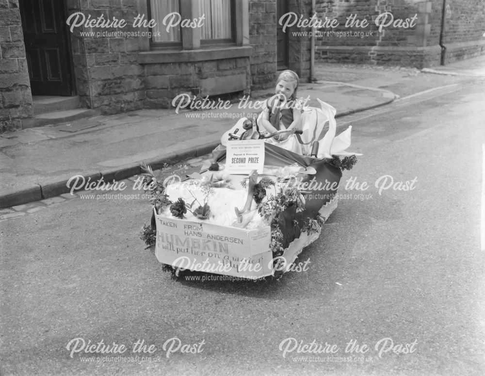 Well Dressing Float, North Road, Fairfield, Buxton, 1956