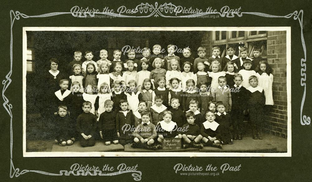 Shirebrook Model Village Infants School, Class 1A, 1915