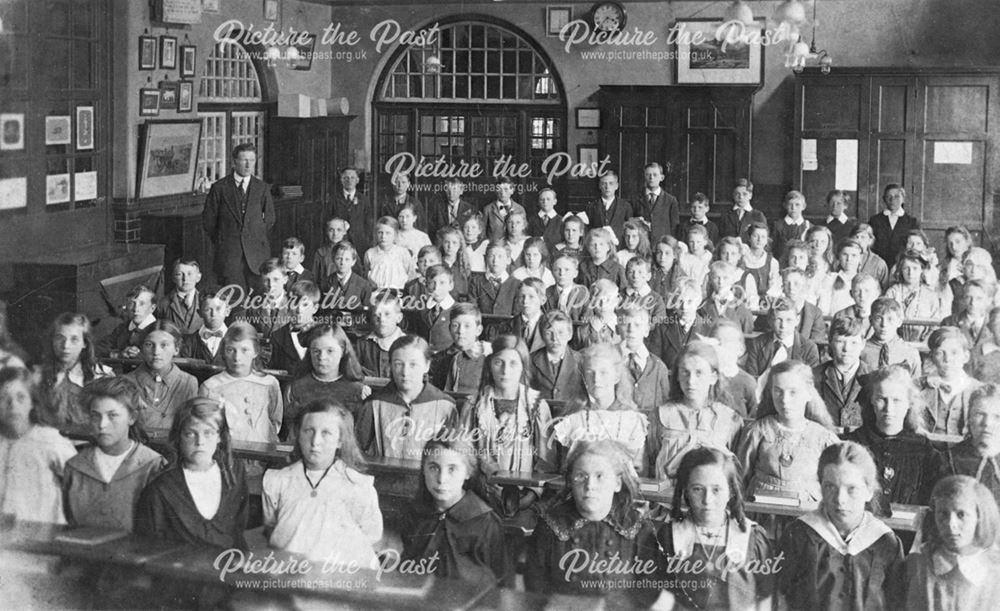 Creswell C of E School children