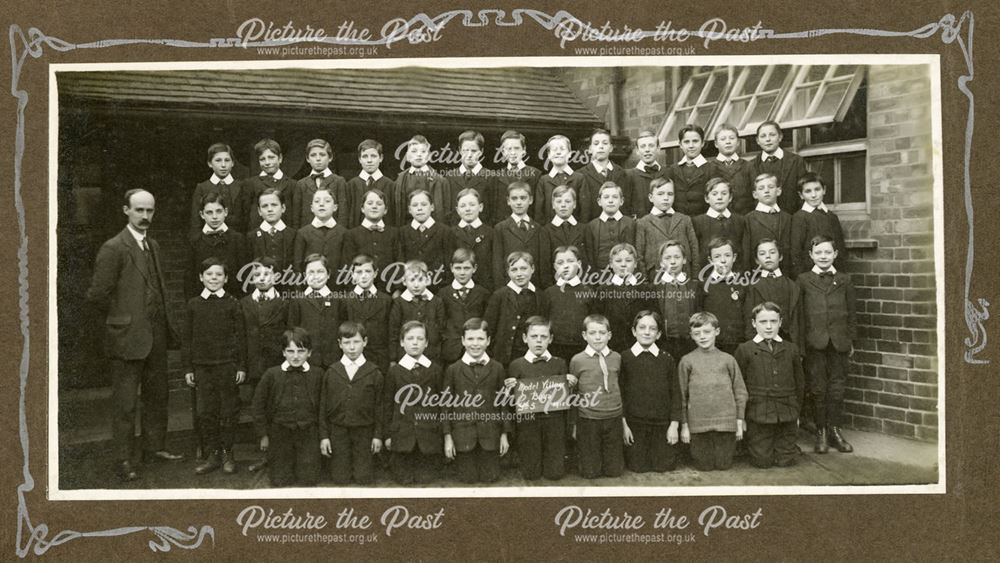 Shirebrook Model Village School, Boys Class Standard 5, 1915