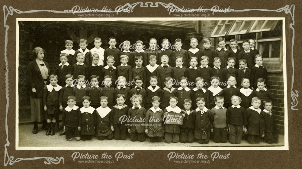 Shirebrook Model Village School, Boys Class Standard 1 1915