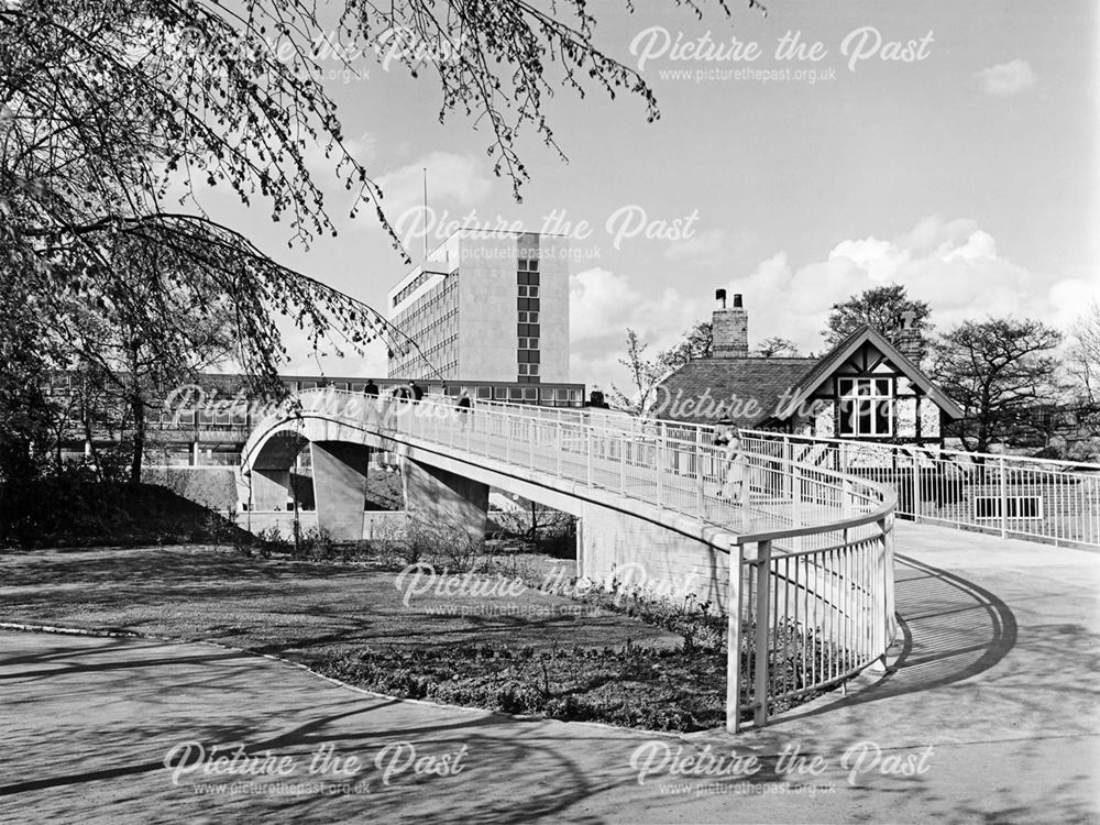 New footbridge over Markham Road