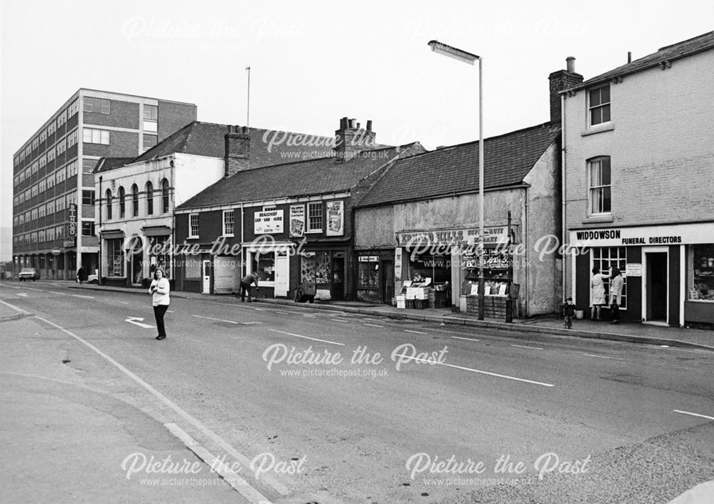 Beetwell Street looking towards Lordsmill Street, Chesterfield, 1977