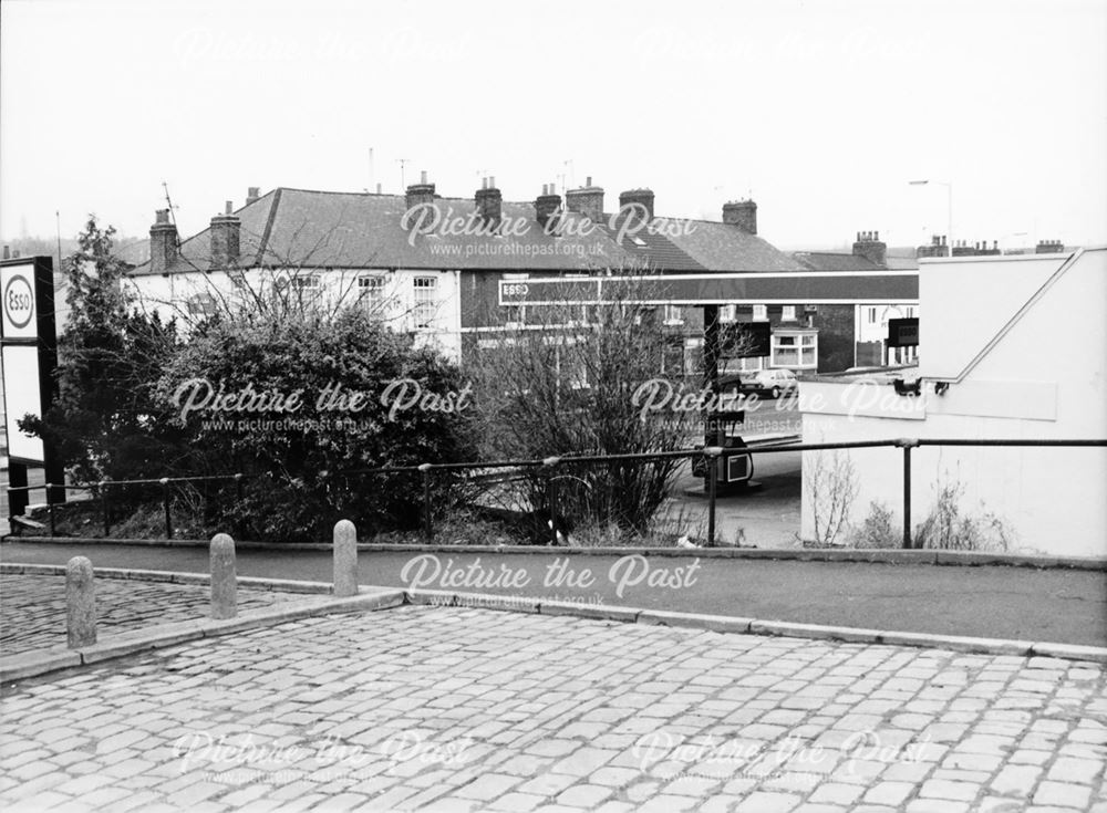 Chatsworth Road, from Brickhouse Yard, Chesterfield, 1989