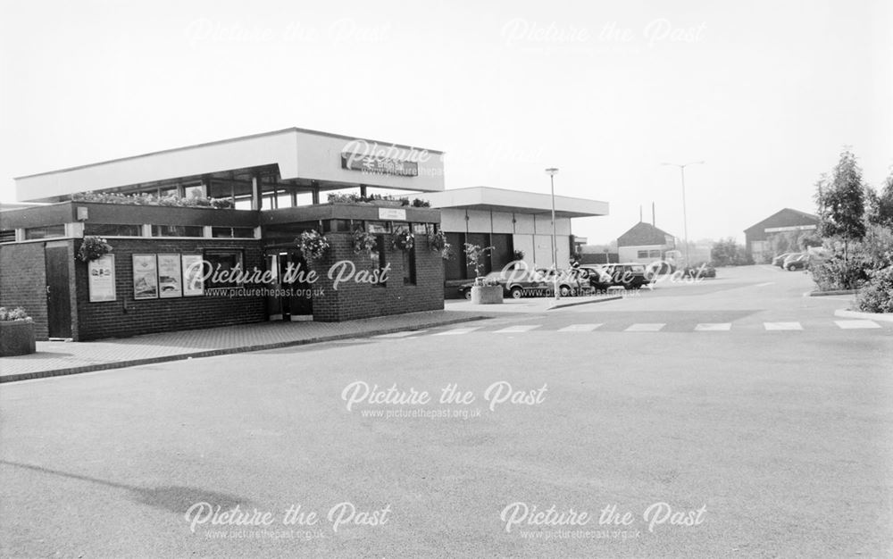 Railway Station from Forecourt, Corporation Street/Crow Lane, Chesterfield, 1991