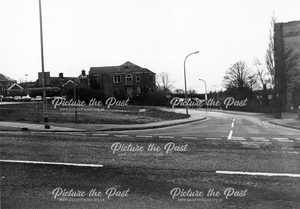 Durrant Road - Basil Close, Chesterfield, 2001