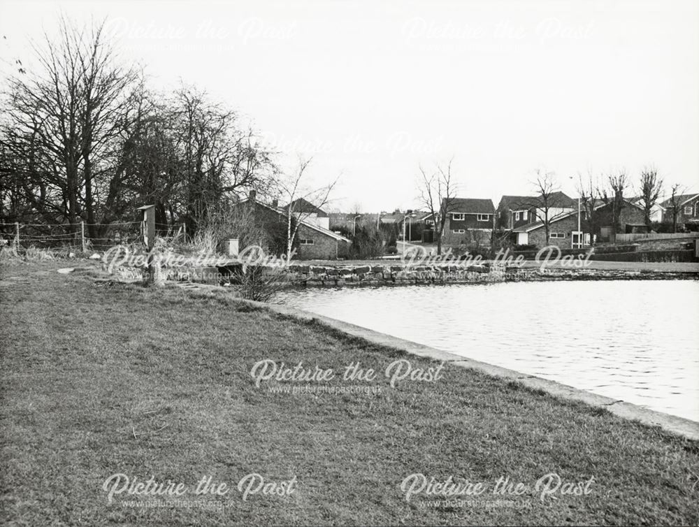 Showing Swimming Pavilion, Robinson's Walton Dam, Chesterfield, c 1980s