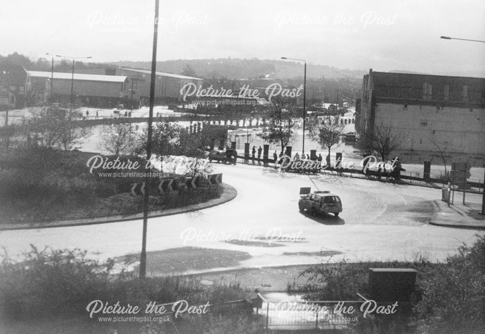 Flooding at Horns Bridge Roundabouts, Derby Road, Chesterfield, 2002