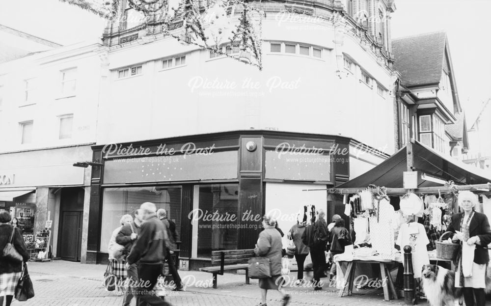 Corner of High Street and Packer's Row, Chesterfield, 1994