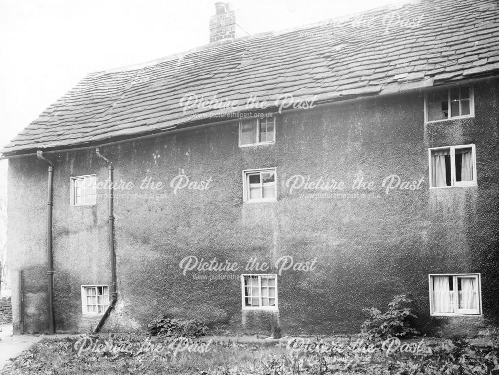 Manor Road Cottages Before Clearing, Chesterfield, c 1930 ?