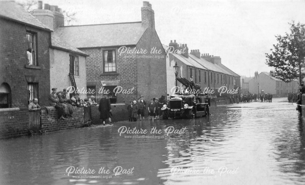 Flooding in Heaton Street, Brampton, Chesterfield, 1932