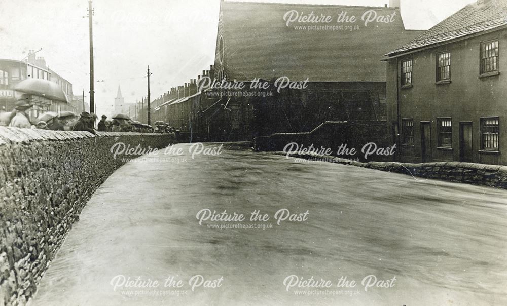 River Hipper in flood beside Chatsworth Road, Brampton, Chesterfield, 1922