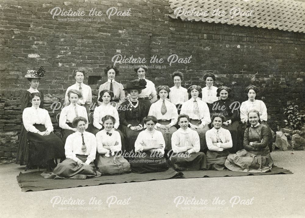 Congregational Church Ladies Afternoon Guild, Brampton, Chesterfield, c 1910-14