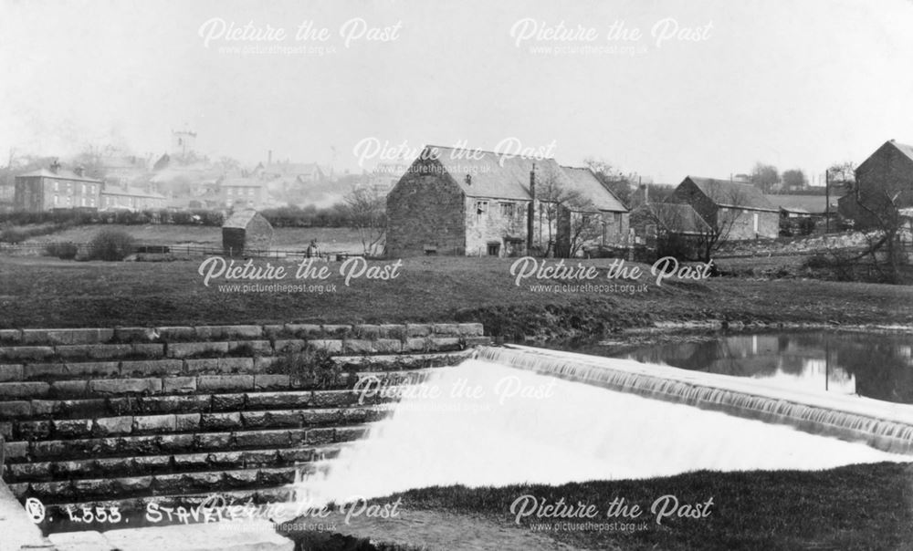 Staveley Weir, Chesterfield Canal