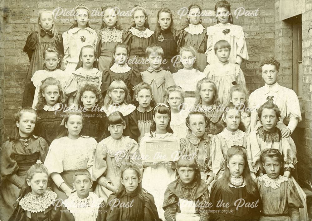 School Photo, Possibly Outram Street School, Ripley, c 1900