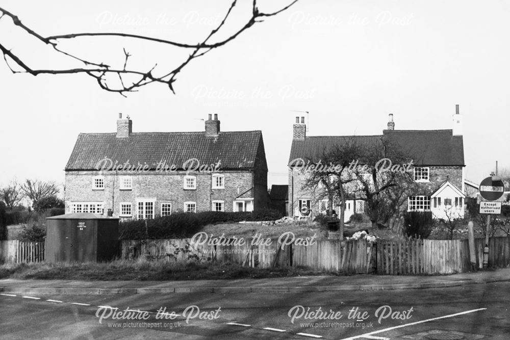 Waterloo Cottages, Nottingham Road, Trowell, 1977