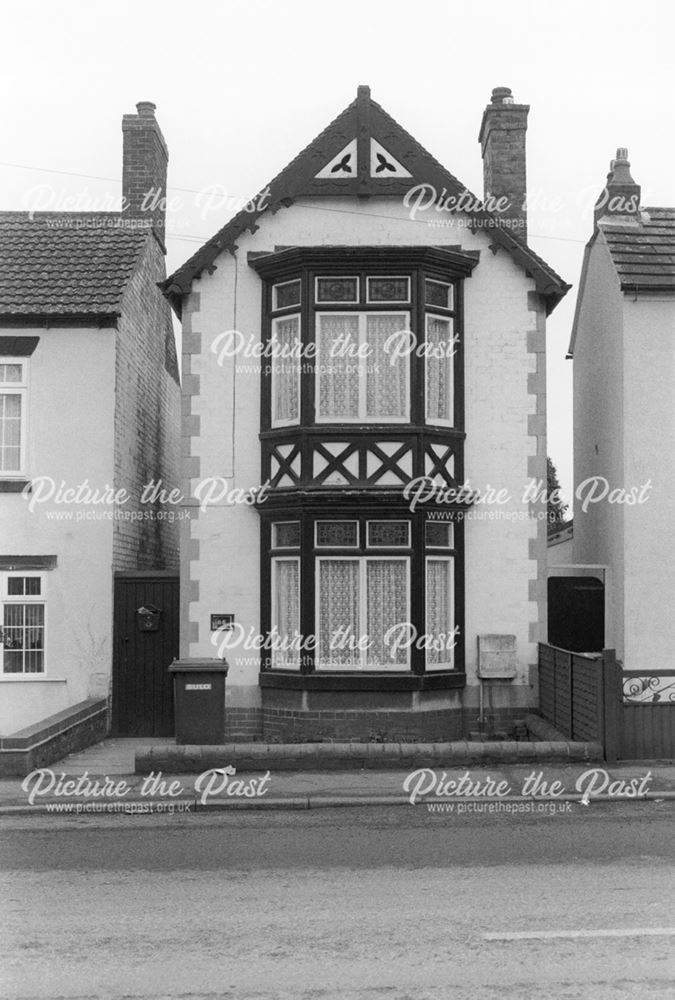 House Overlooking Maurice Lea Memorial Park, Common Road, Church Gresley, 2002