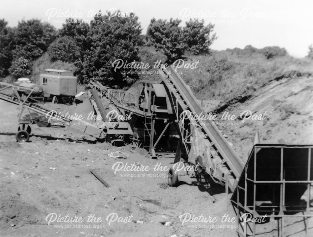 Slag Removal at Cinderbank, Hammersmith, c 1950