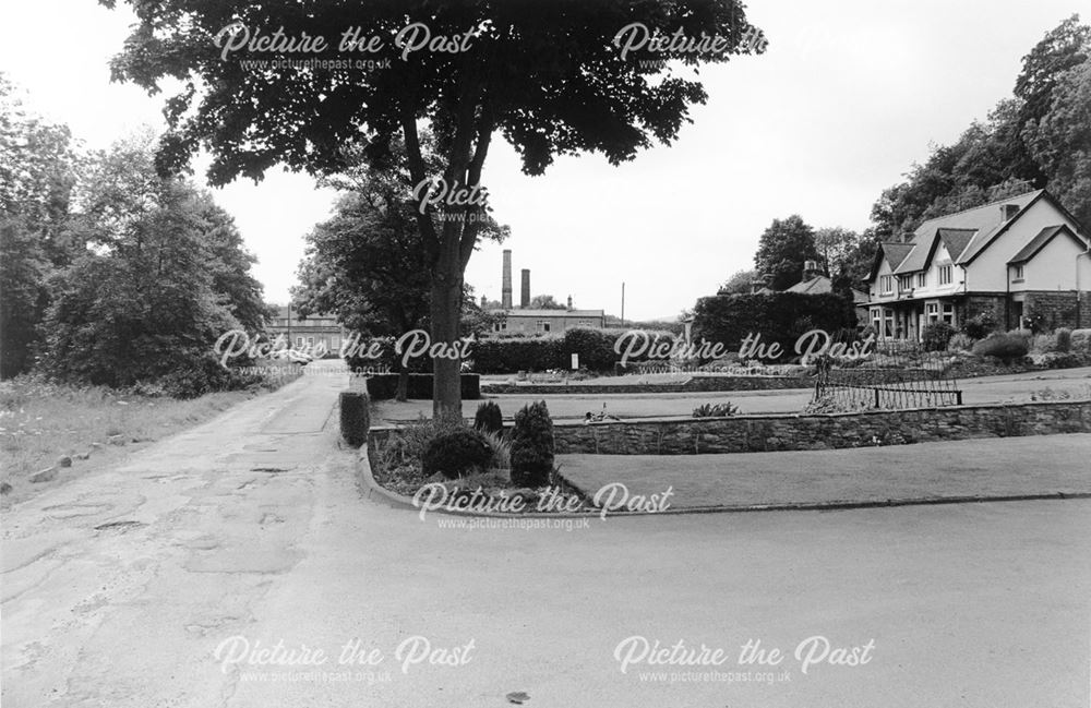 Approach road to Lumford Mill, Bakewell