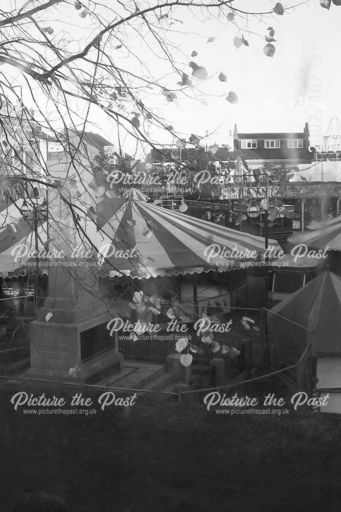 Ilkeston Fair, stalls and War memorial