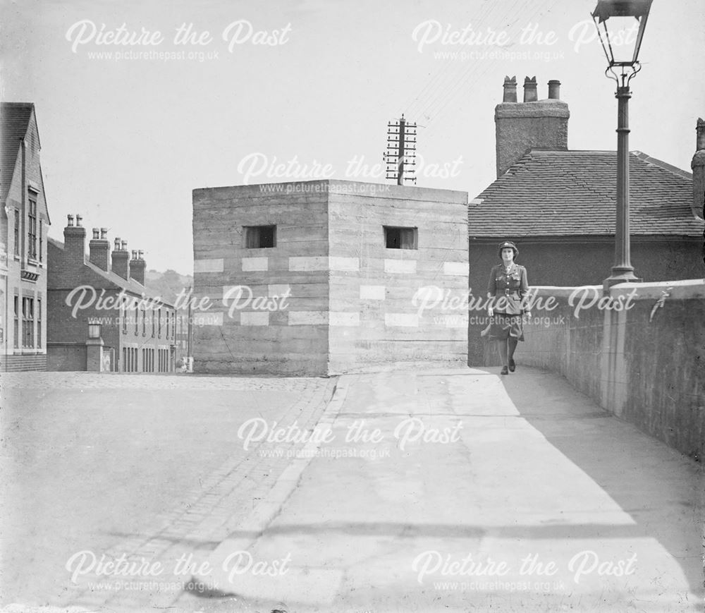 World War 2 pillbox, at the bridge over the Erewash Canal, Gallows Inn