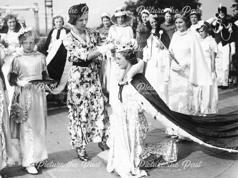 Crowning the Carnival Queen, Long Eaton, 1935