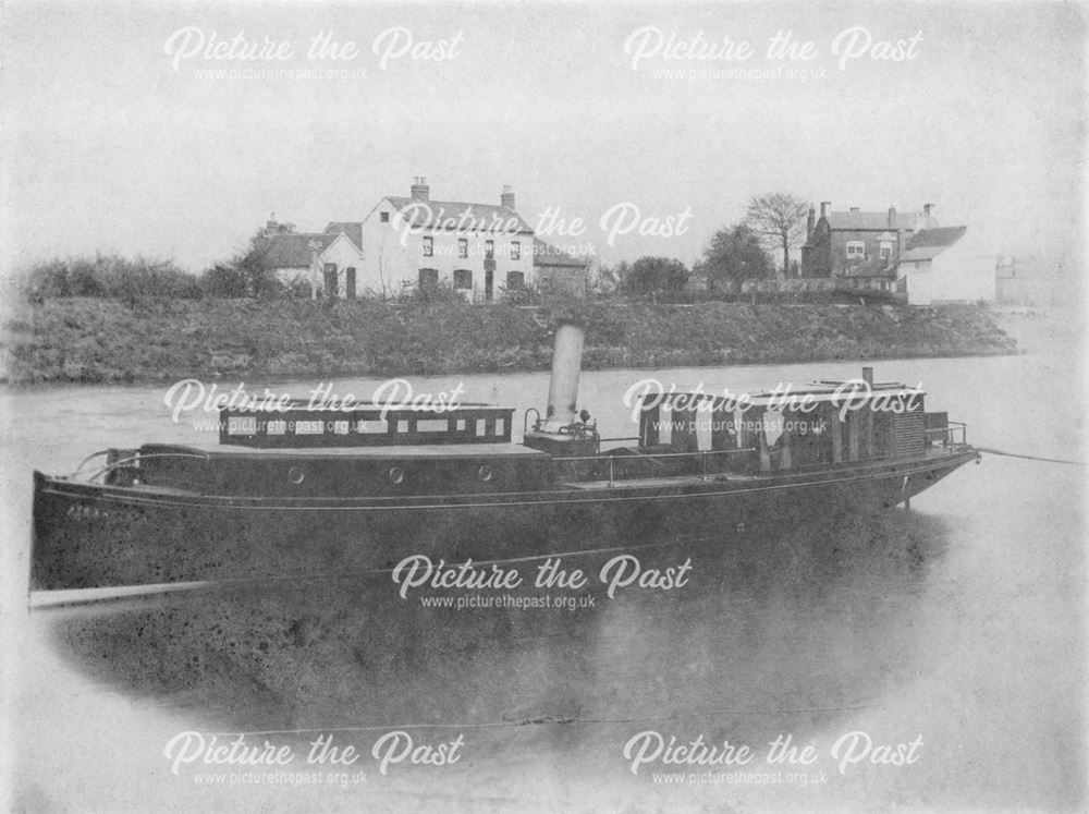 Steam boat on the River Trent at Trent Lock