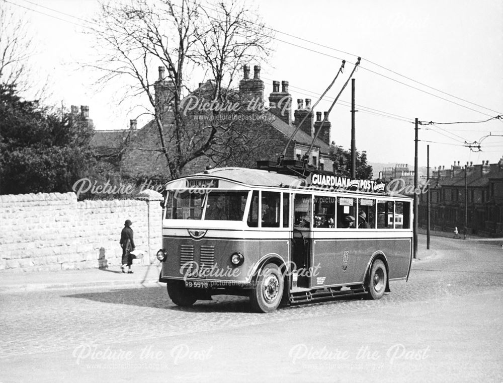 Trolley Bus on Nottingham Road, Ilkeston, 1935