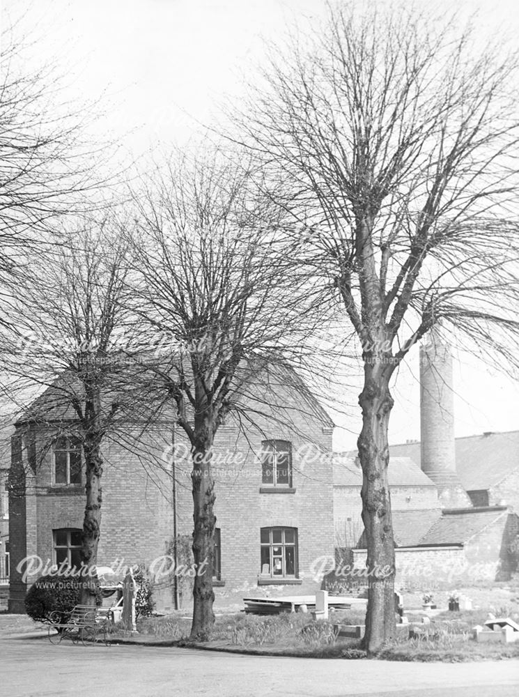 Old Lodge House, Long Eaton Cemetery