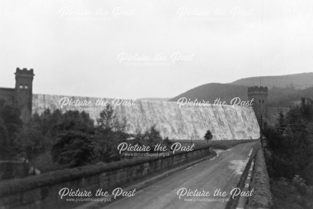 Ladybower dam in flood, Ladybowerc 1950s