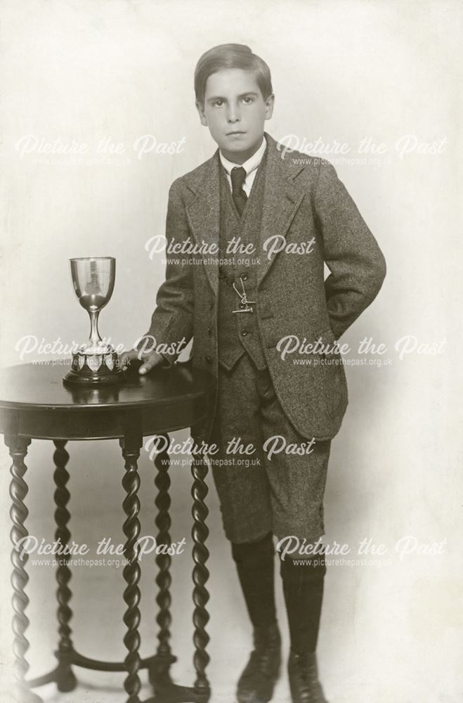 Prize Pupil Leslie Humphreys, National School, Claye Street, Long Eaton, c 1924