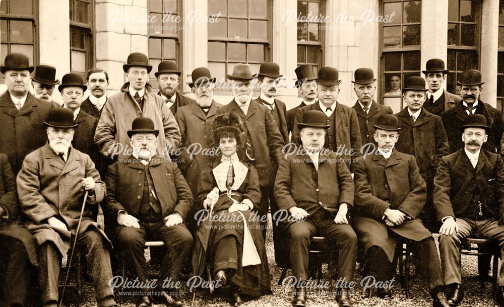 Group possibly outside the Convalescent Home/Maternity Hospital.